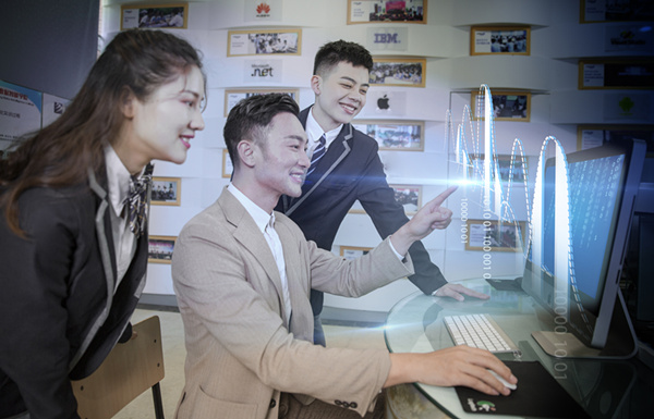 人社部强化产教评技能生态链职业技能培训迎来新格局(图1)