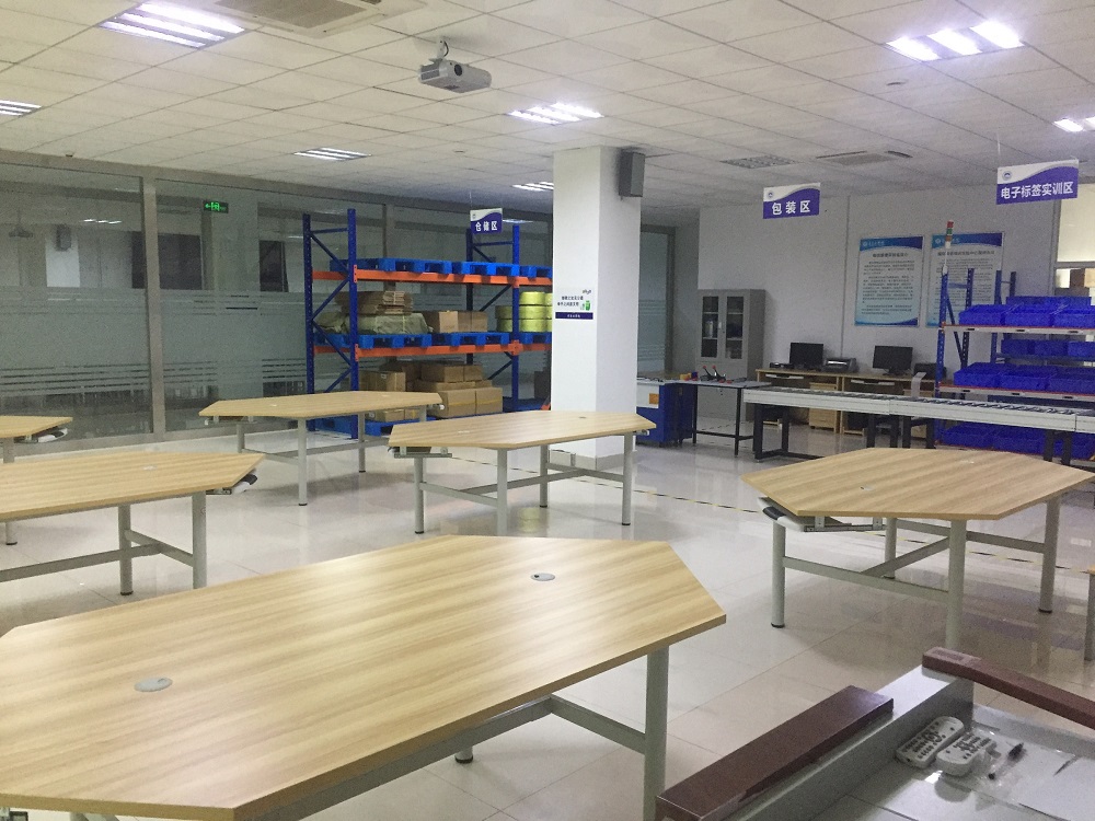 国网衡水市冀州区供电公司助力农产品智慧物流园跑出“加速度”(图1)
